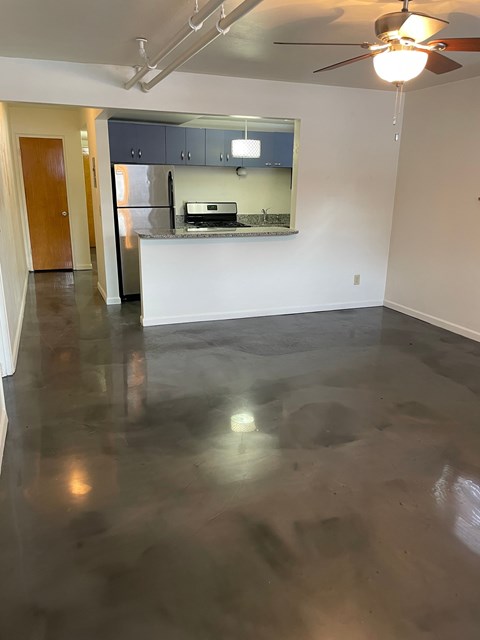 Floor plan for 2 beds, 1 bath, 800 sqft
